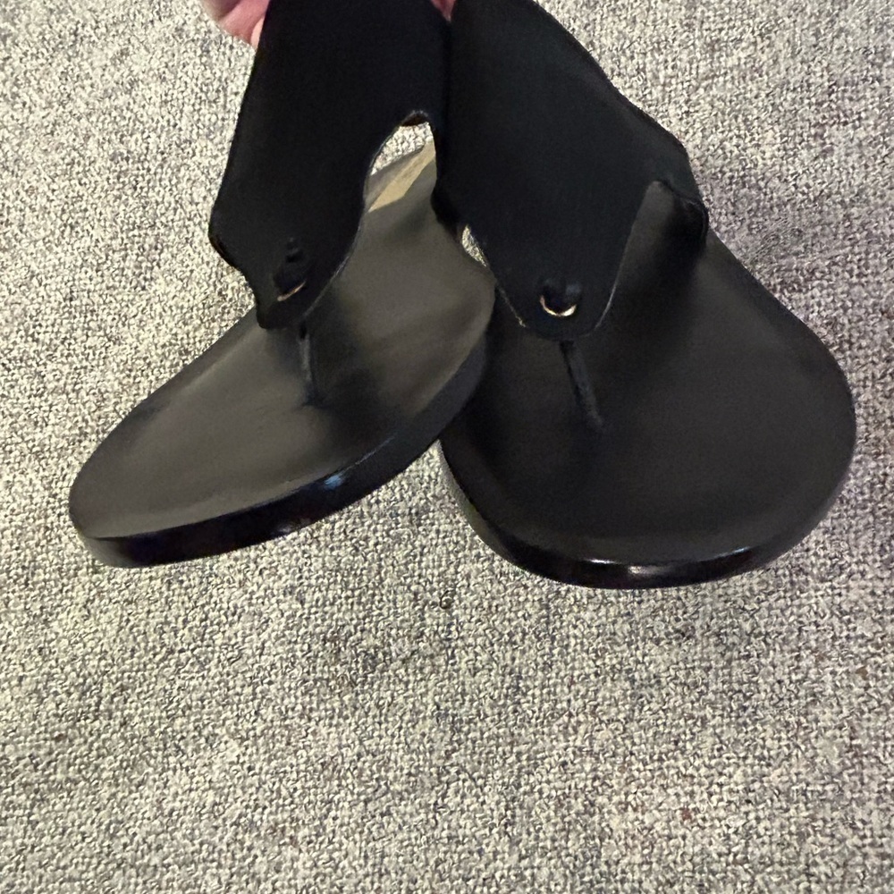 Kaanas Black Suede Thong Sandal - Picture 2 of 6